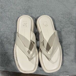 Dolce Vita White Square-Toe Flip Flop Sandals